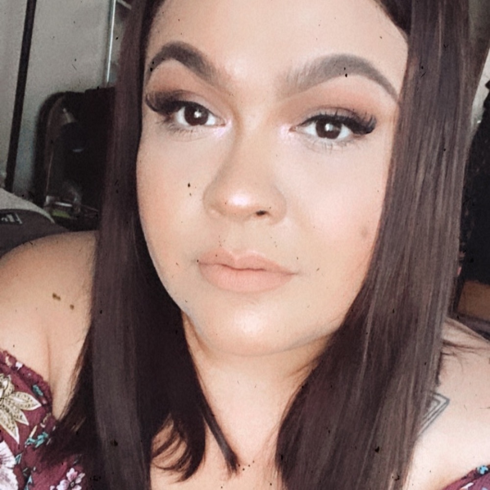 Meet your Posher, Crystal